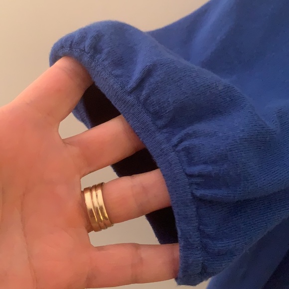 Ann Taylor Bright blue sweater size L - 78% rayon and 22% nylon - Picture 5 of 5